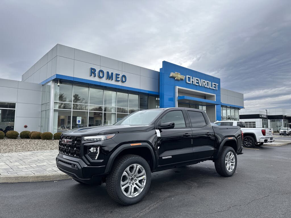 2026 GMC Canyon Elevation Crew Cab 4WD