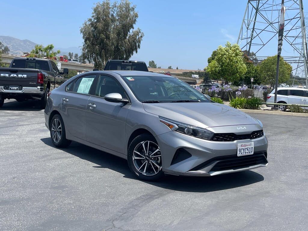2023 Kia Forte LXS FWD