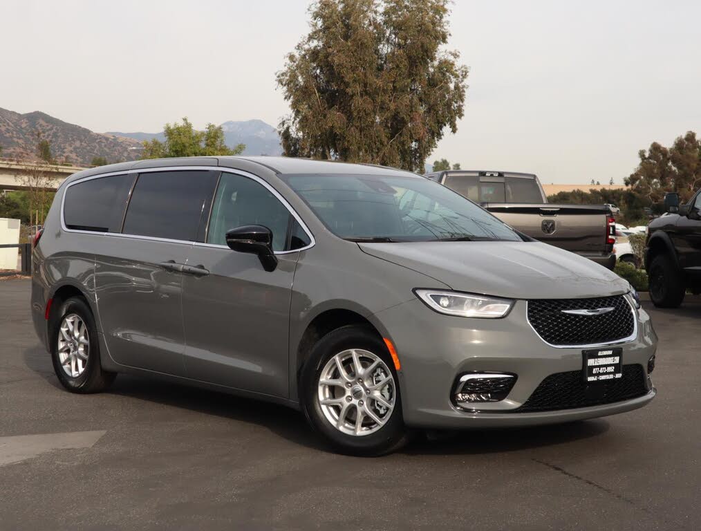 2025 Chrysler Pacifica Select FWD