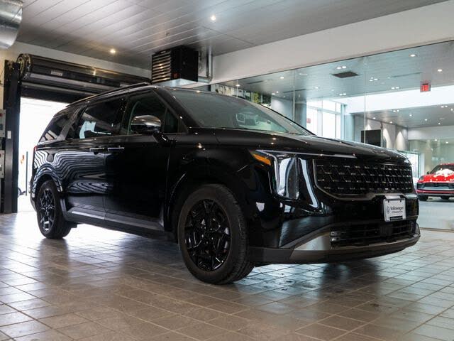 2025 Kia Carnival SX FWD