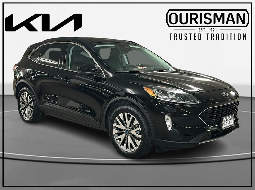 2022 Ford Escape Titanium AWD