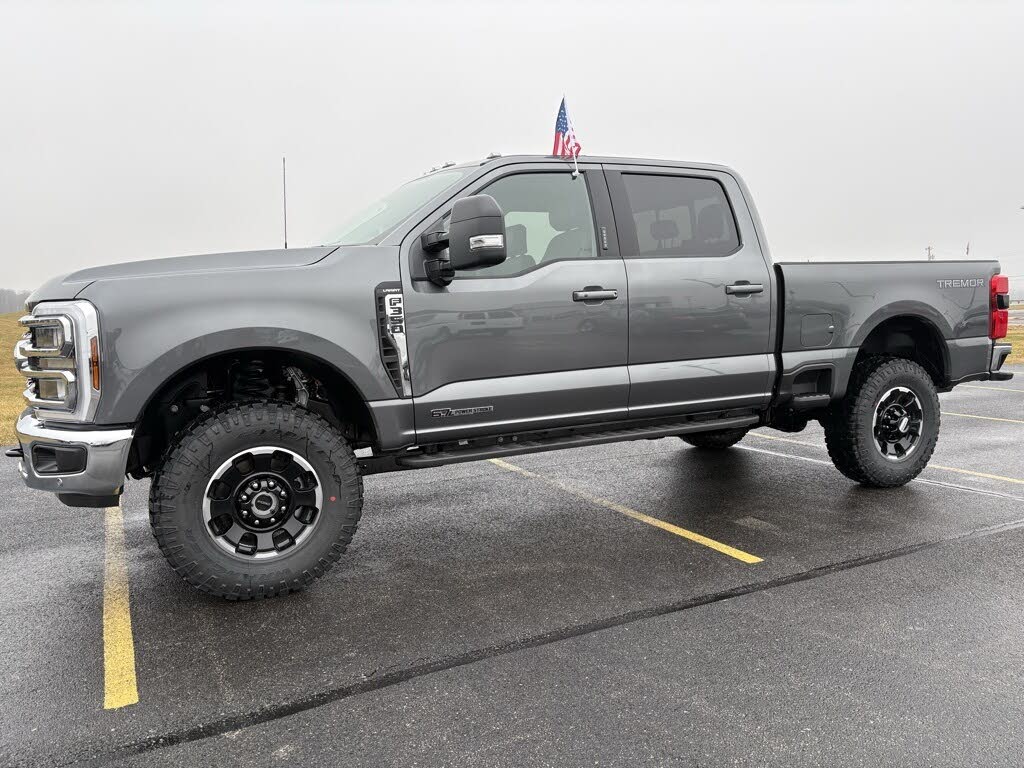 2026 Ford F-350 Super Duty Lariat Crew Cab 4WD