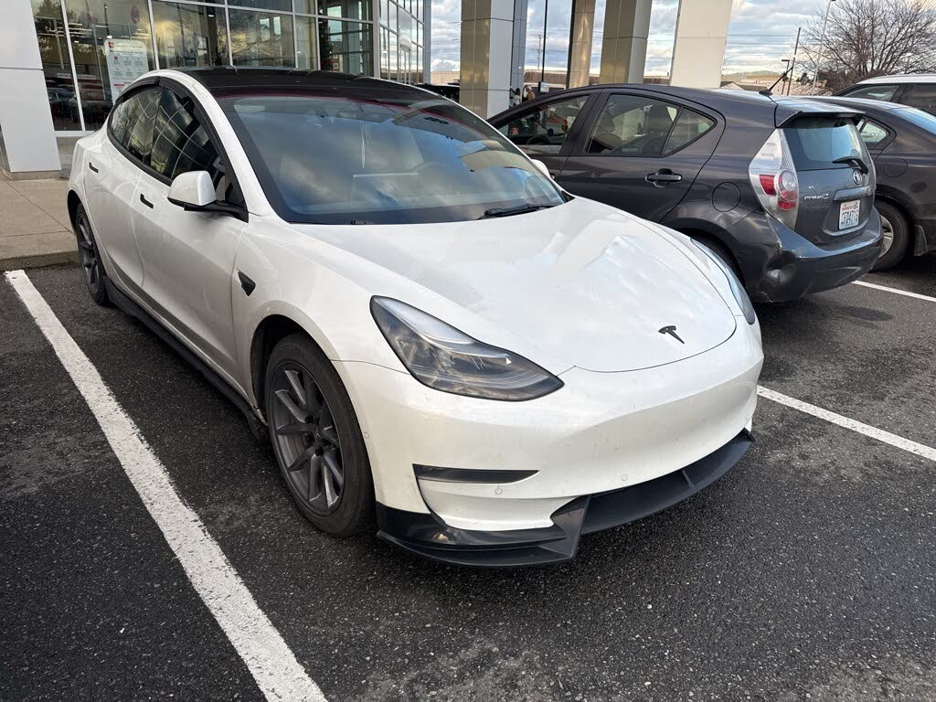 2022 Tesla Model 3 Long Range AWD