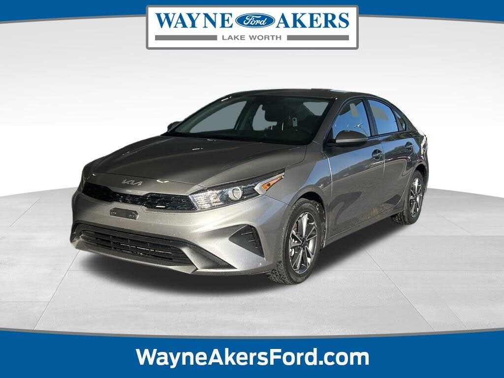 2023 Kia Forte LXS FWD