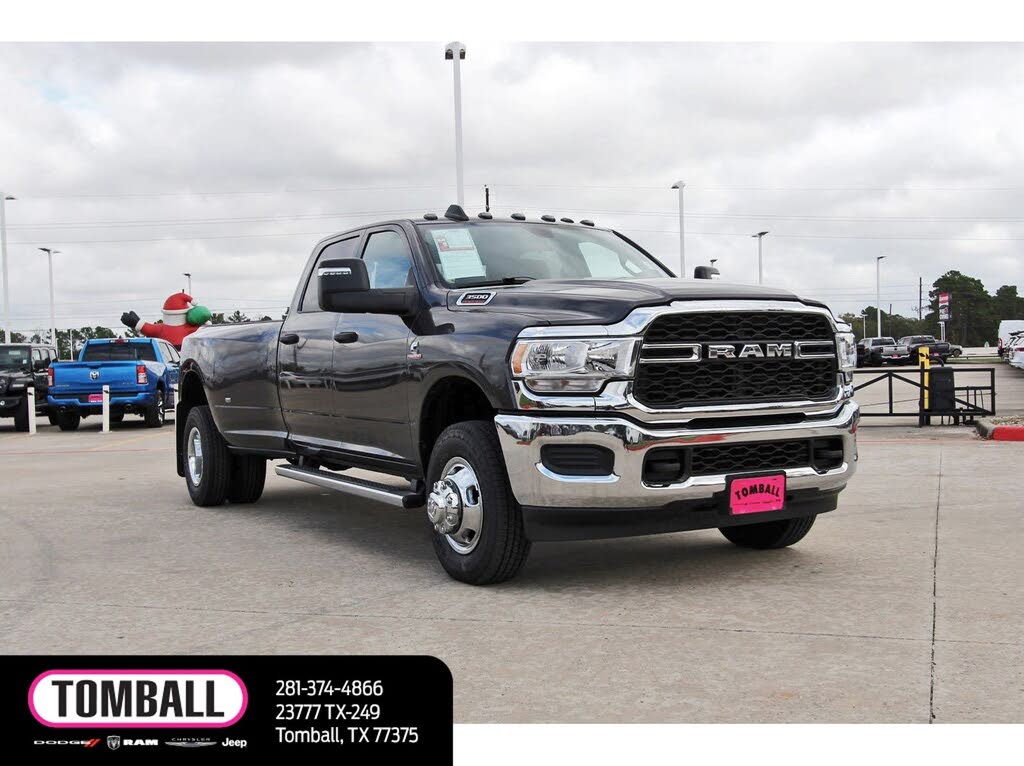 2024 RAM 3500 Tradesman Crew Cab LB DRW 4WD