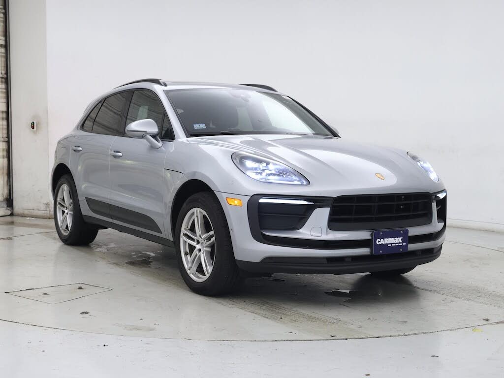 2022 Porsche Macan AWD