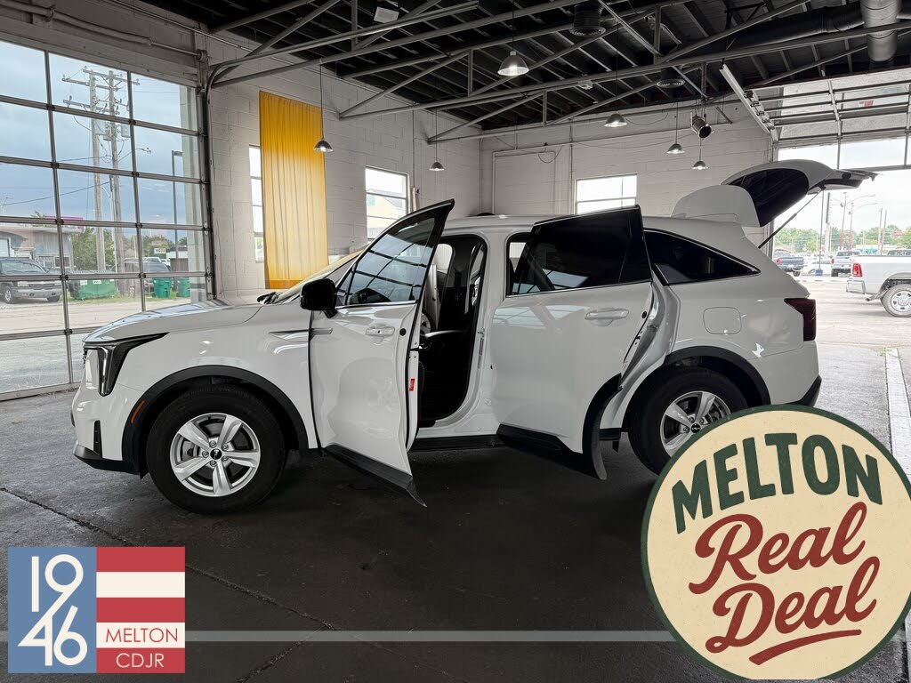 2025 Kia Sorento LX FWD