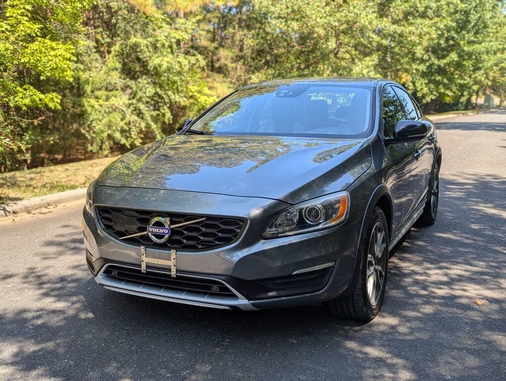 2017 Volvo S60 Cross Country T5 Platinum AWD