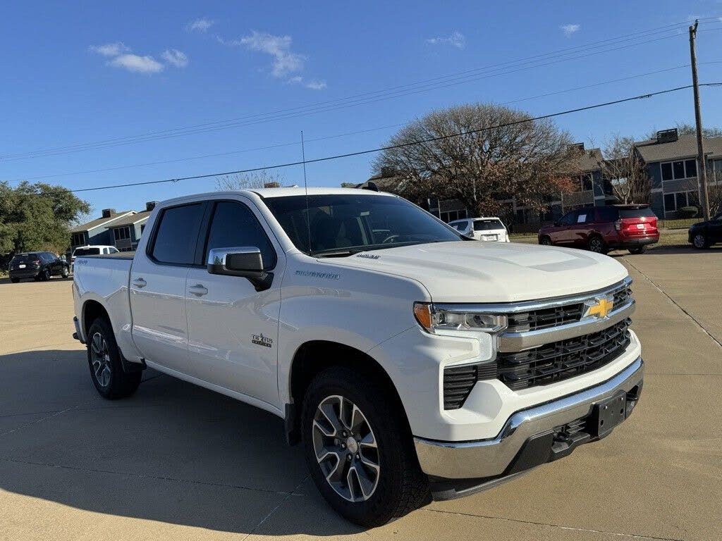 2026 Chevrolet Silverado 1500 LT Crew Cab 4WD