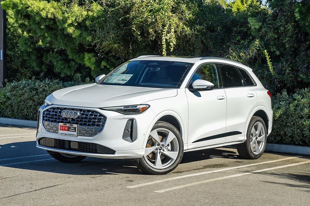 2025 Audi Q5 quattro Premium Plus 40 TFSI