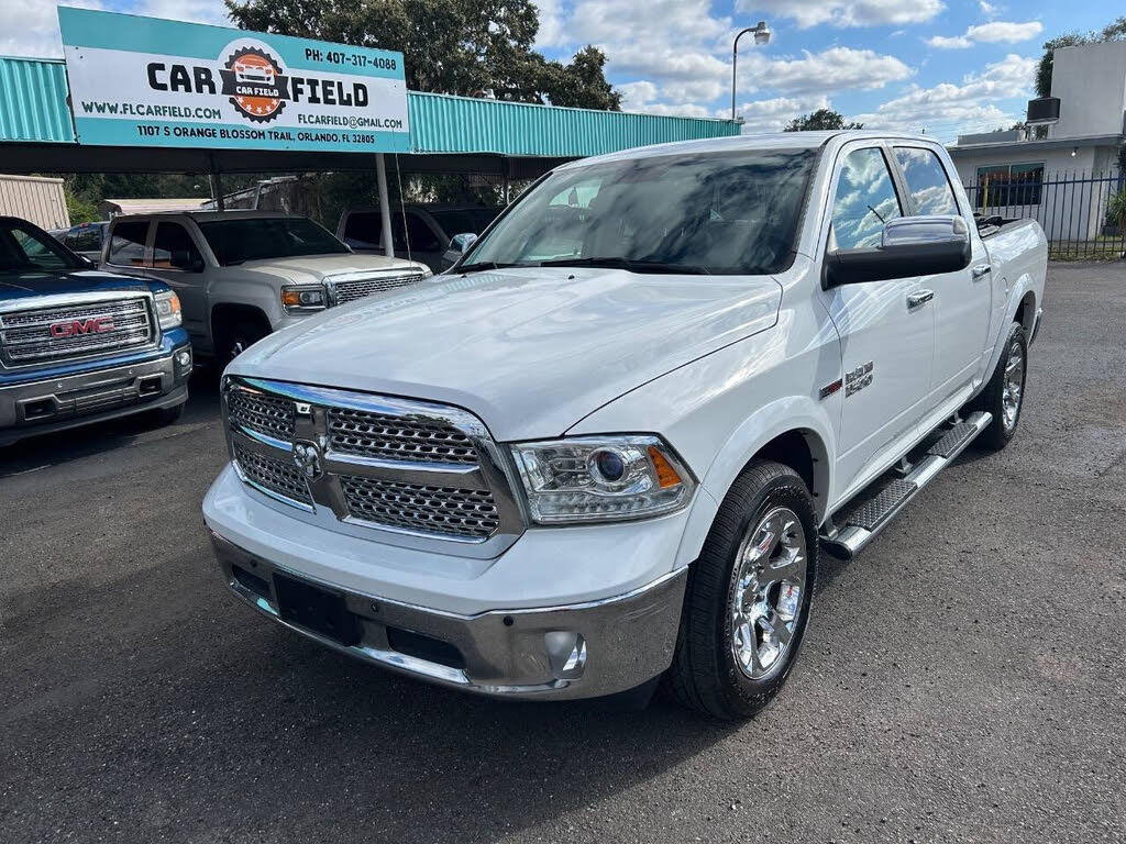 2017 RAM 1500 Laramie Crew Cab 4WD