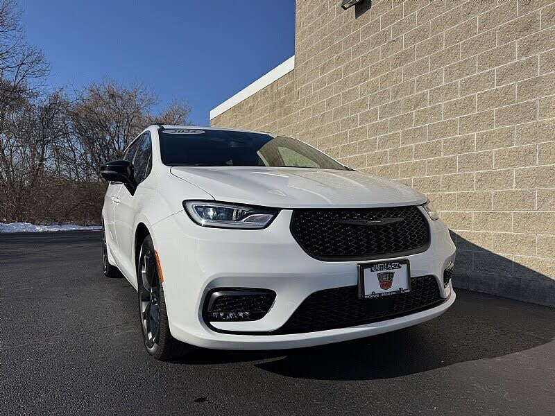 2025 Chrysler Pacifica Limited FWD