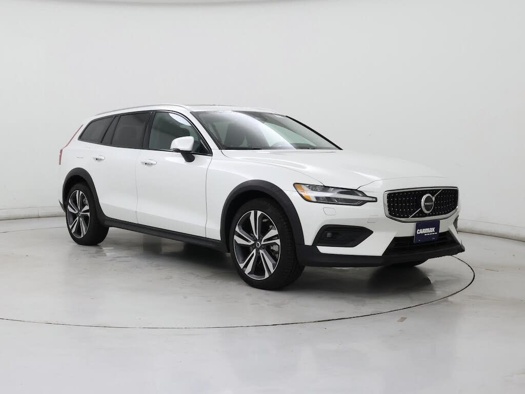 2025 Volvo V60 Cross Country B5 Plus AWD