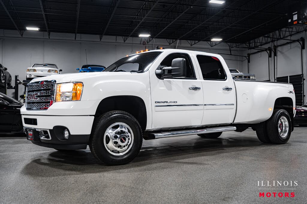 2013 GMC Sierra 3500HD Denali Crew Cab SB 4WD
