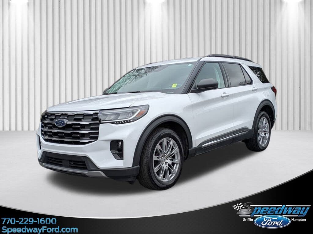2025 Ford Explorer Active AWD