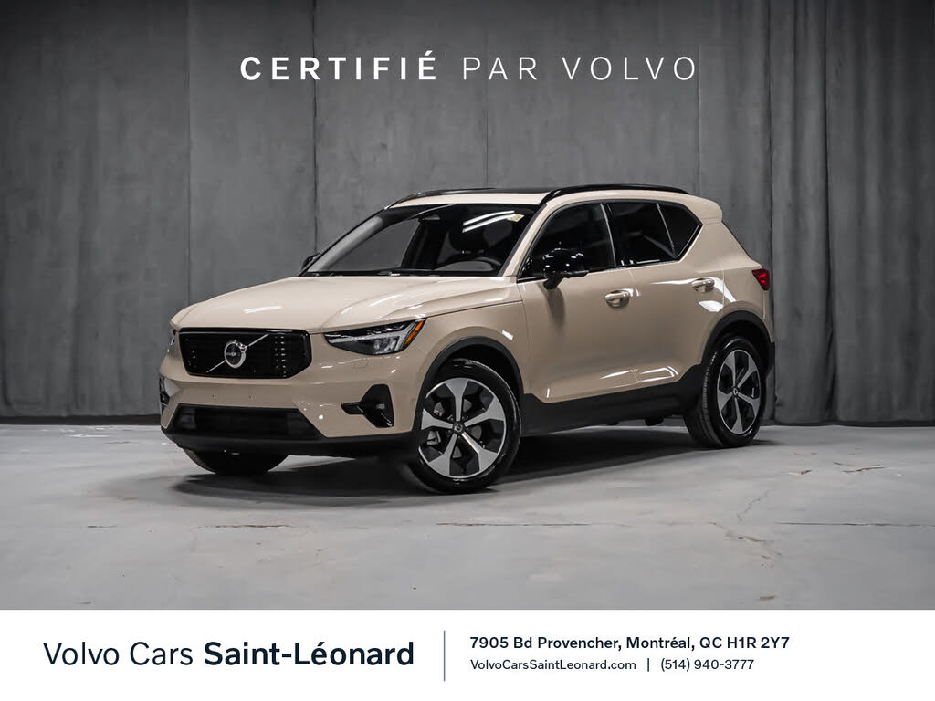 2025 Volvo XC40 B5 Plus Dark Theme AWD