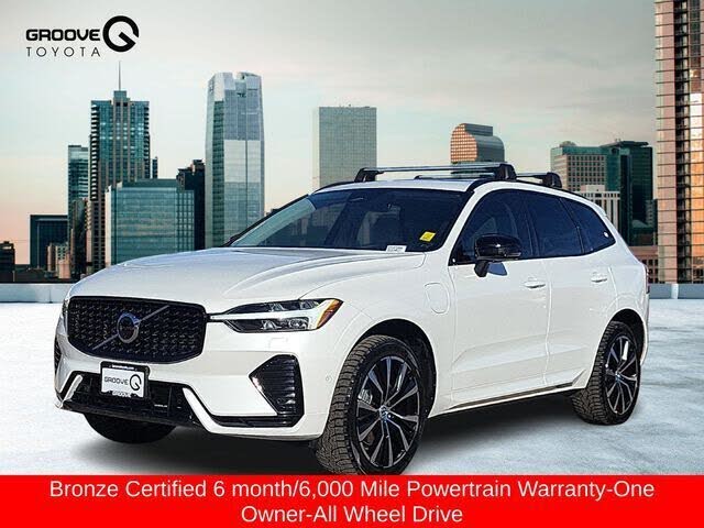 2023 Volvo XC60 Recharge T8 Plus Dark Theme eAWD