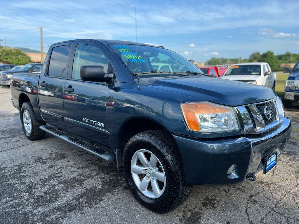 2014 Nissan Titan SV Crew Cab 4WD