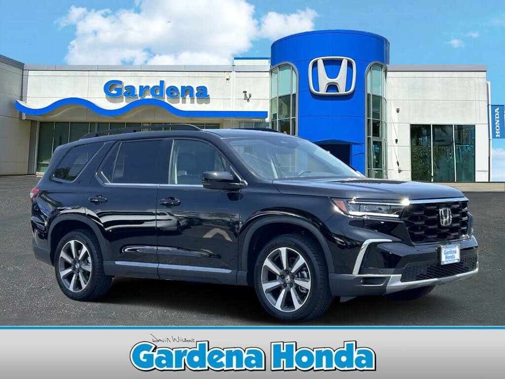 2025 Honda Pilot Touring FWD