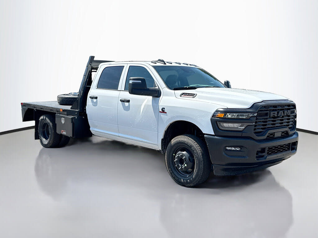 2025 RAM 3500 Chassis Tradesman Crew Cab LB DRW 4WD
