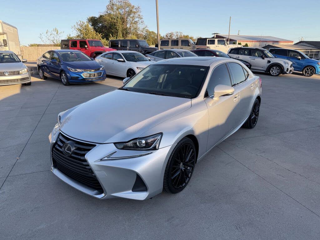 2017 Lexus IS 200t RWD