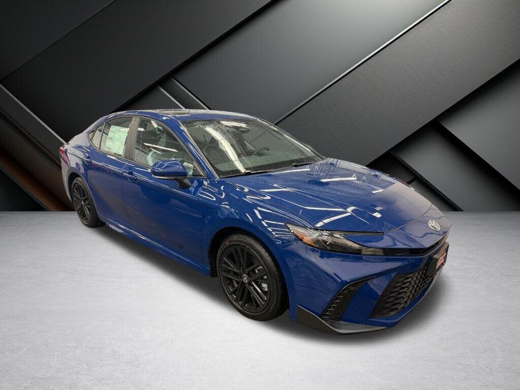 2026 Toyota Camry SE FWD