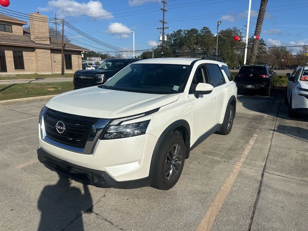 2024 Nissan Pathfinder SV FWD