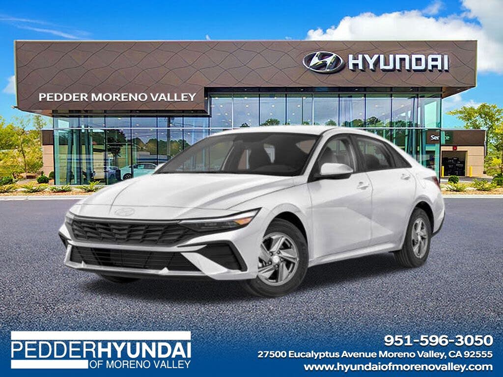 2026 Hyundai Elantra SE FWD