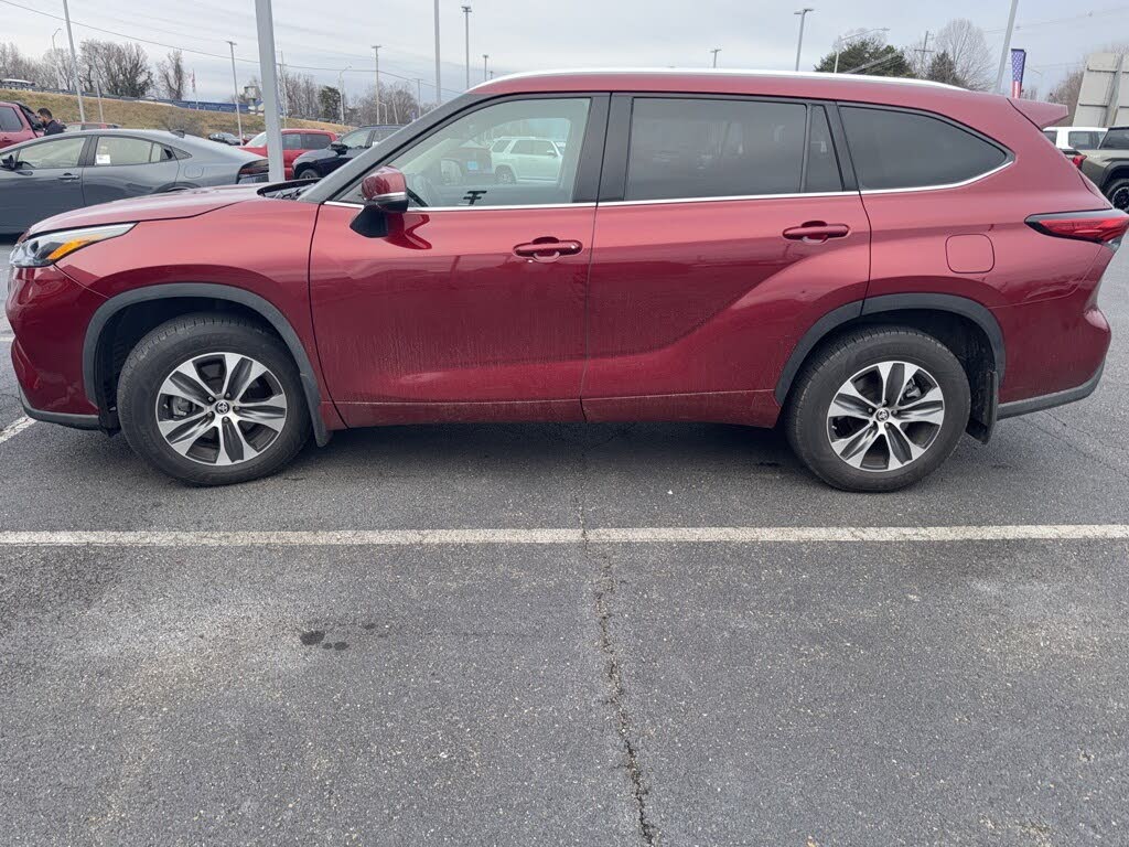 2022 Toyota Highlander XLE AWD