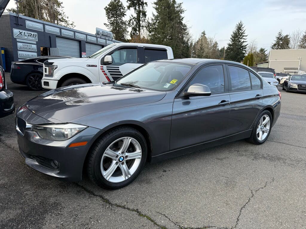 2014 BMW 3 Series 328i Sedan RWD