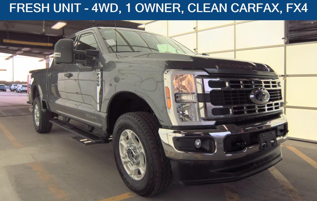 2025 Ford F-250 Super Duty XLT Crew Cab 4WD