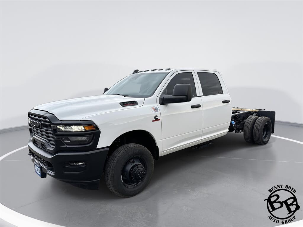 2026 RAM 3500 Chassis Tradesman Crew Cab LB DRW 4WD