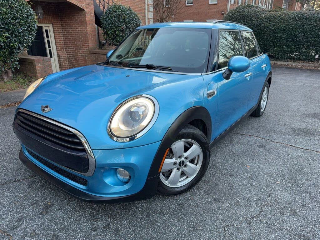 2017 MINI Cooper 4-Door Hatchback FWD