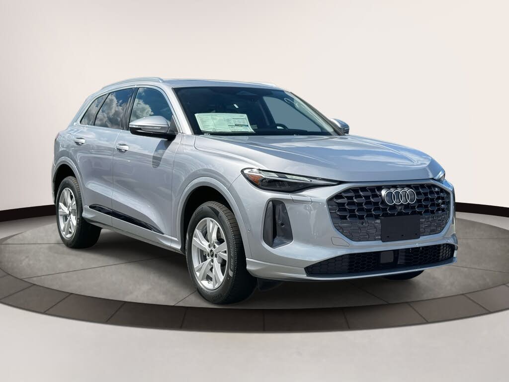 2025 Audi Q5 quattro Premium 40 TFSI