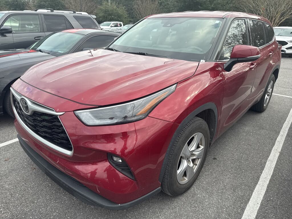 2022 Toyota Highlander LE FWD