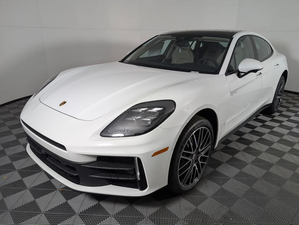 2026 Porsche Panamera 4 AWD