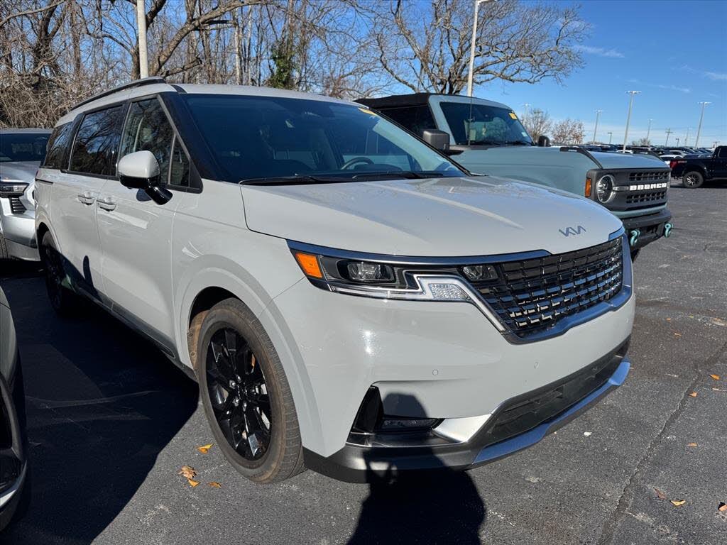 2024 Kia Carnival SX FWD