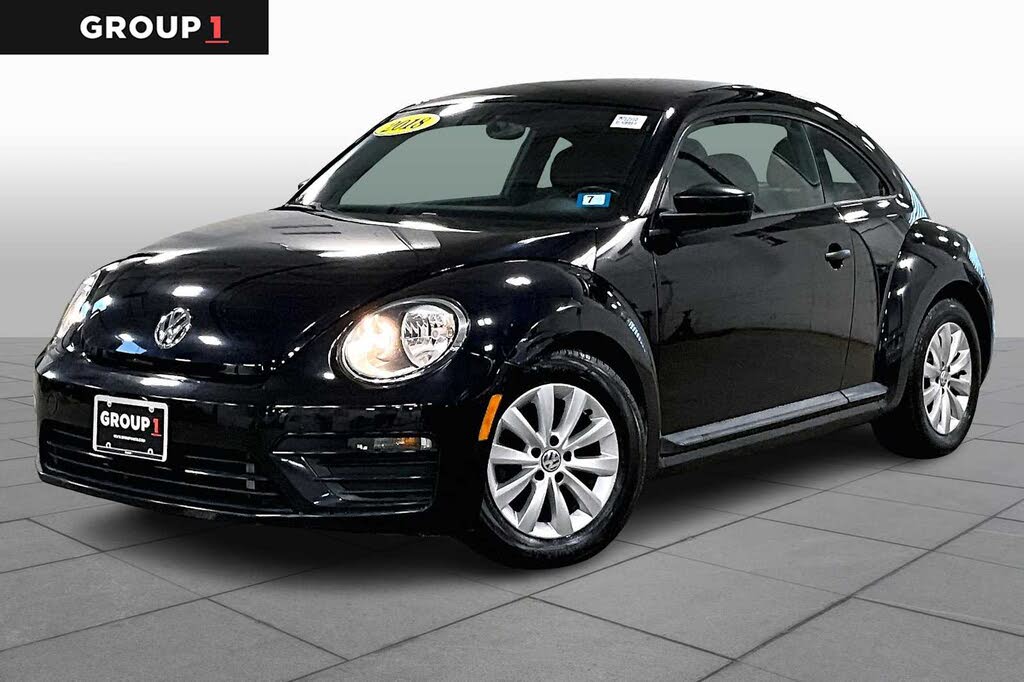 2018 Volkswagen Beetle 2.0T S Hatchback FWD