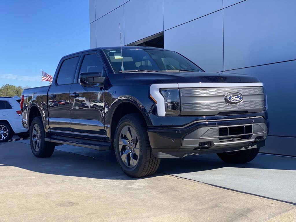 2025 Ford F-150 Lightning Lariat SuperCrew AWD