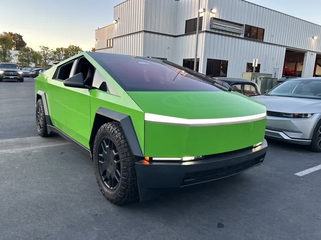 2024 Tesla Cybertruck Crew Cab AWD