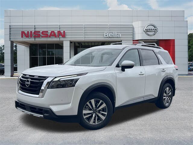 2025 Nissan Pathfinder SL FWD