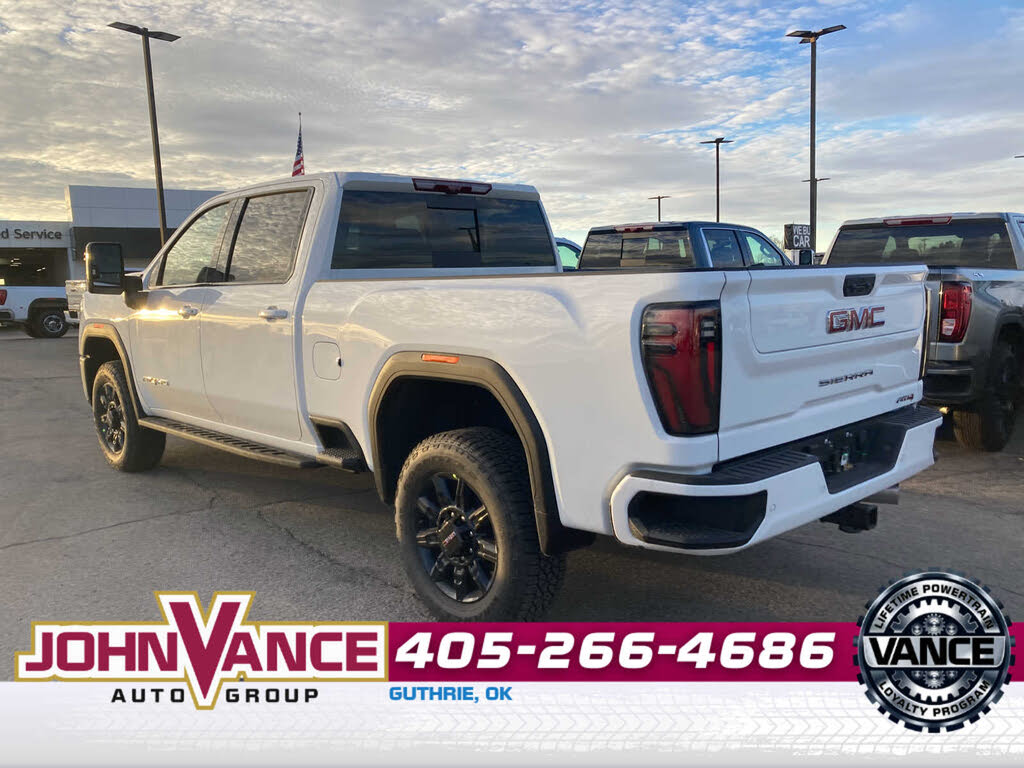 2026 GMC Sierra 2500HD AT4 Crew Cab 4WD