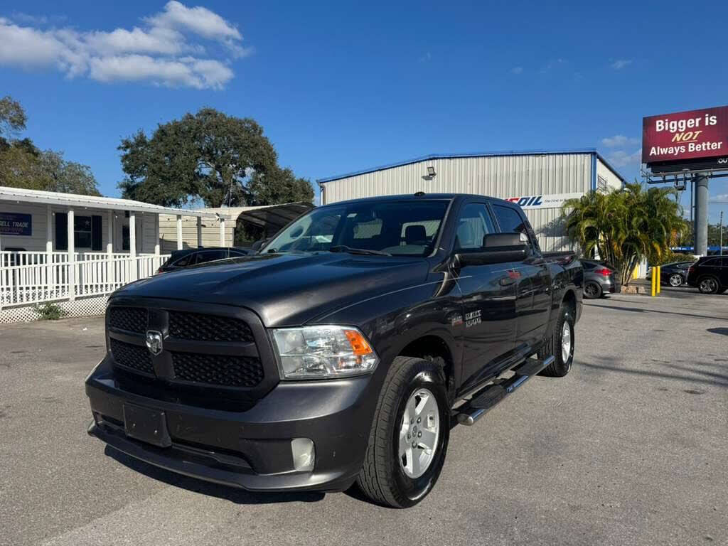 2015 RAM 1500 Express Crew Cab 4WD