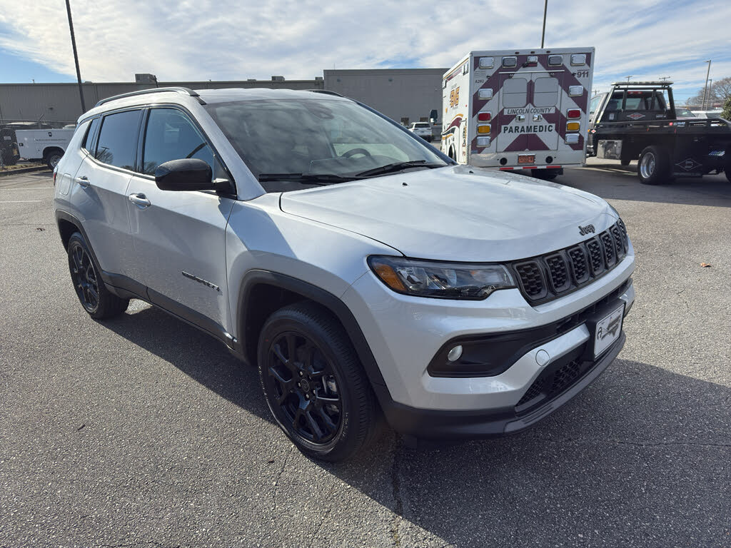 2026 Jeep Compass Latitude Altitude 4WD
