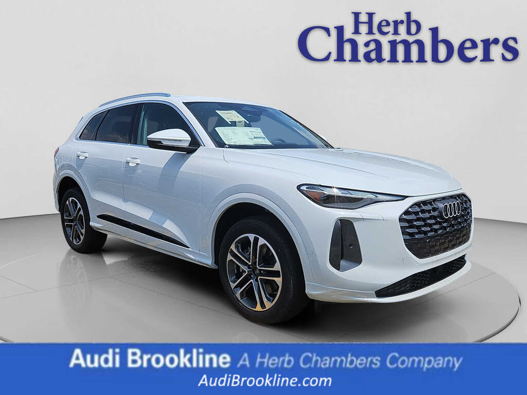 2025 Audi Q5 quattro Premium 40 TFSI