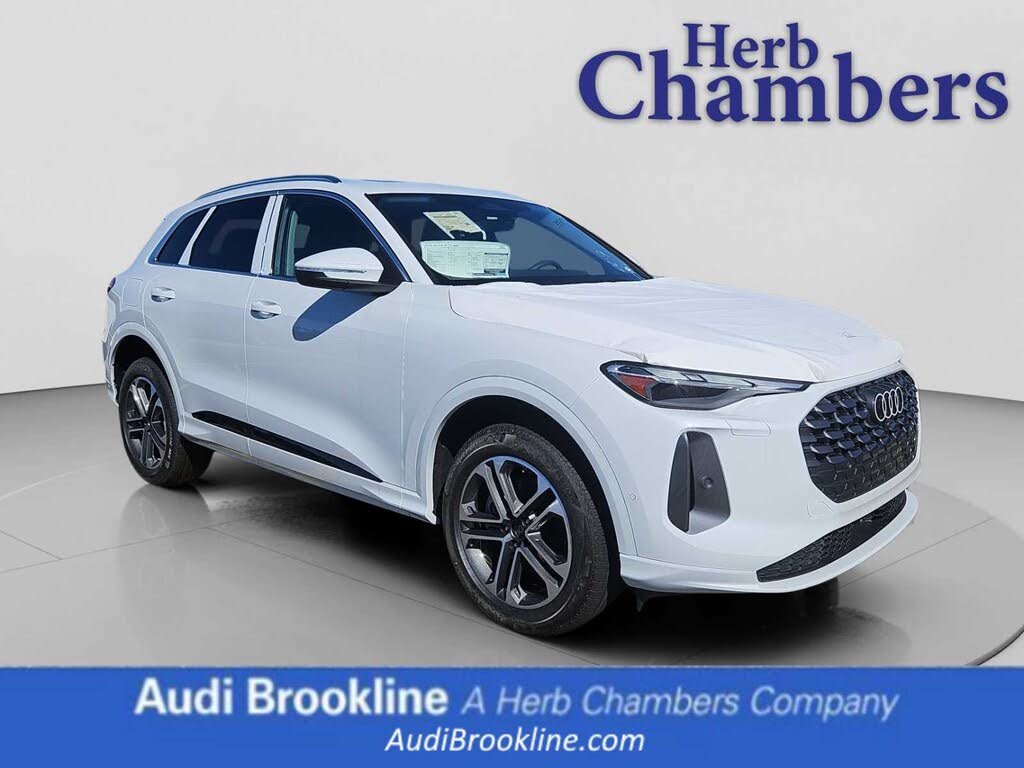 2025 Audi Q5 quattro Premium 40 TFSI