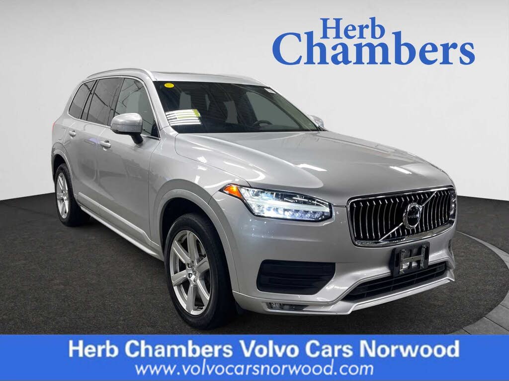 2020 Volvo XC90 T6 Momentum 6-Passenger AWD