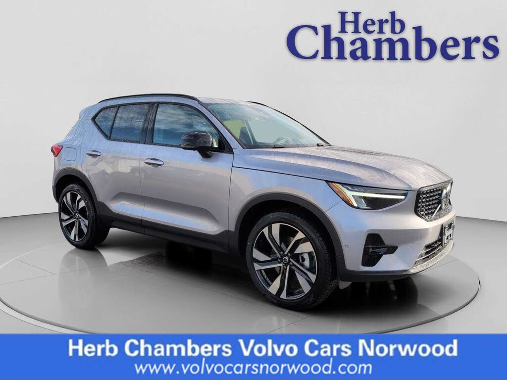 2026 Volvo XC40 B5 Plus AWD