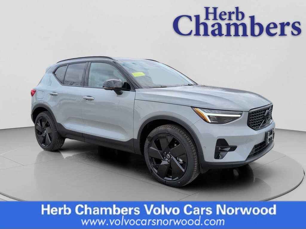 2026 Volvo XC40 B5 Ultra Black Edition AWD