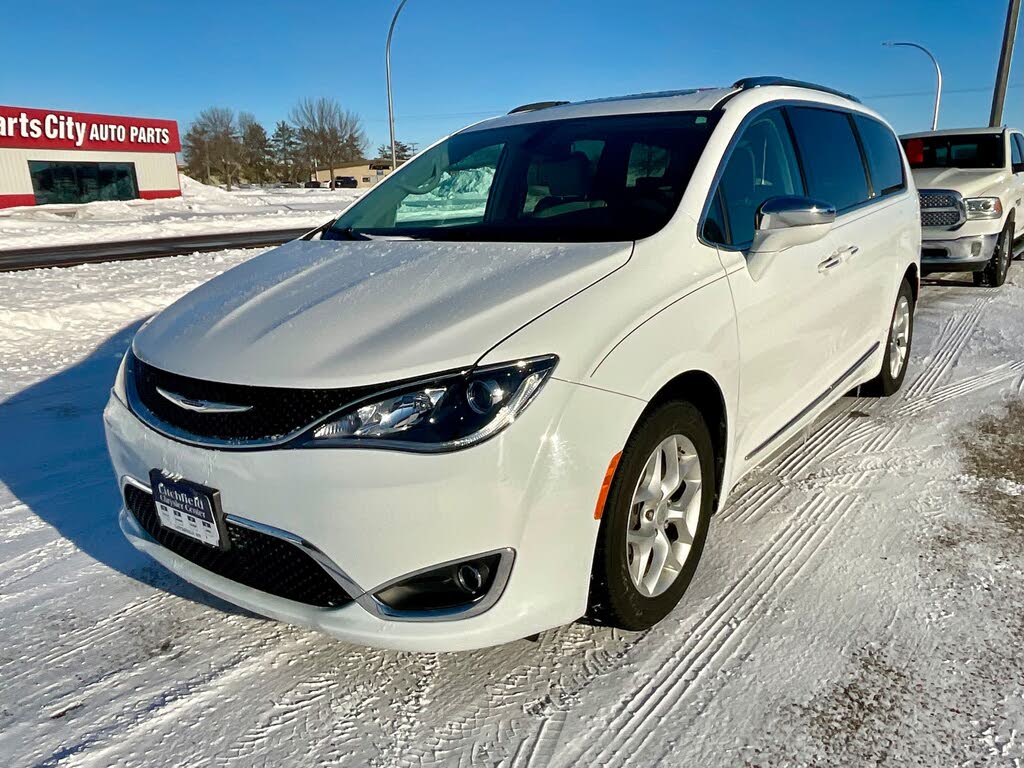 2020 Chrysler Pacifica Limited FWD